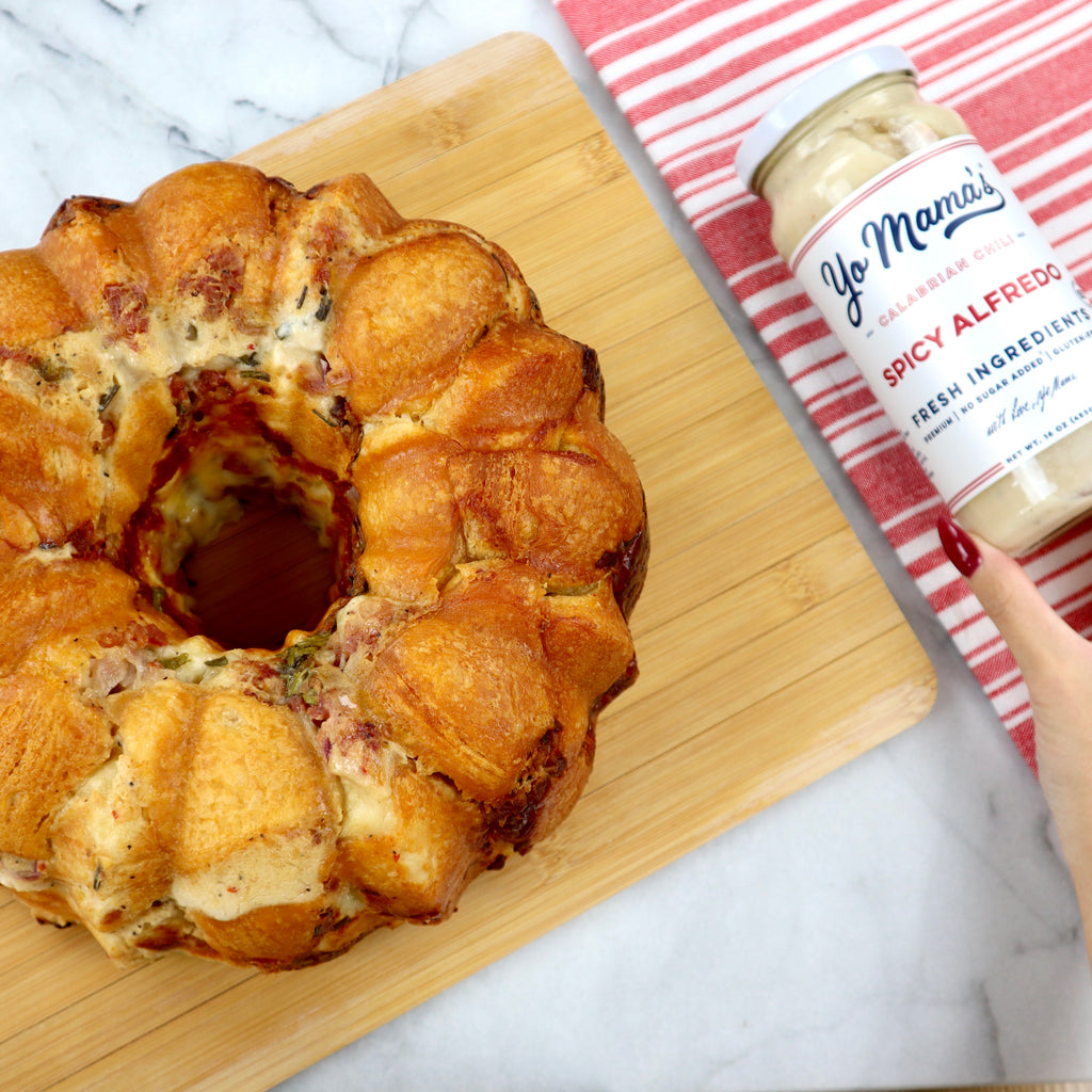 Spicy Alfredo Pull Apart Bread - Yo Mama's Foods